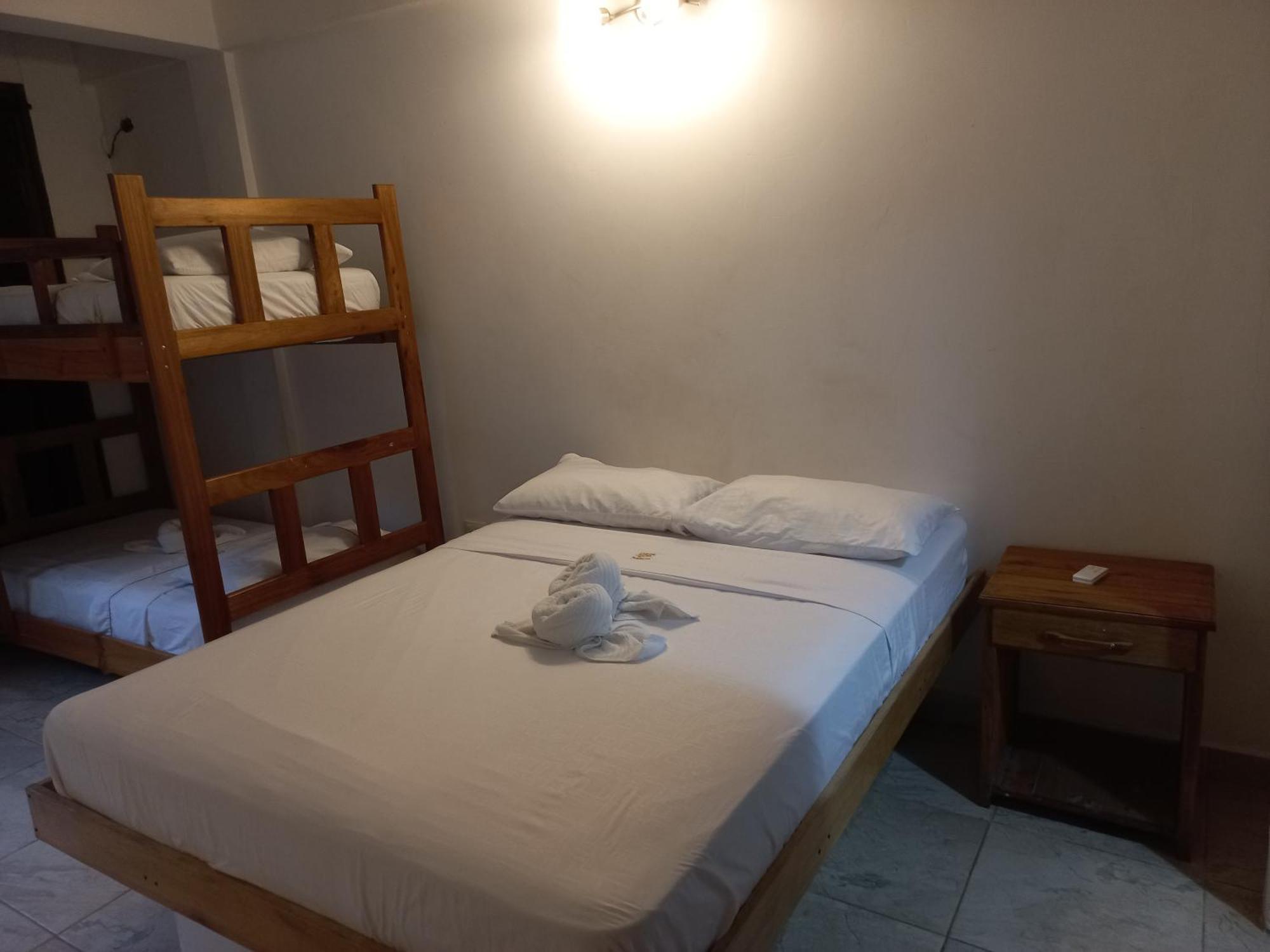 El Leon Feliz Palomino Hotel Ngoại thất bức ảnh