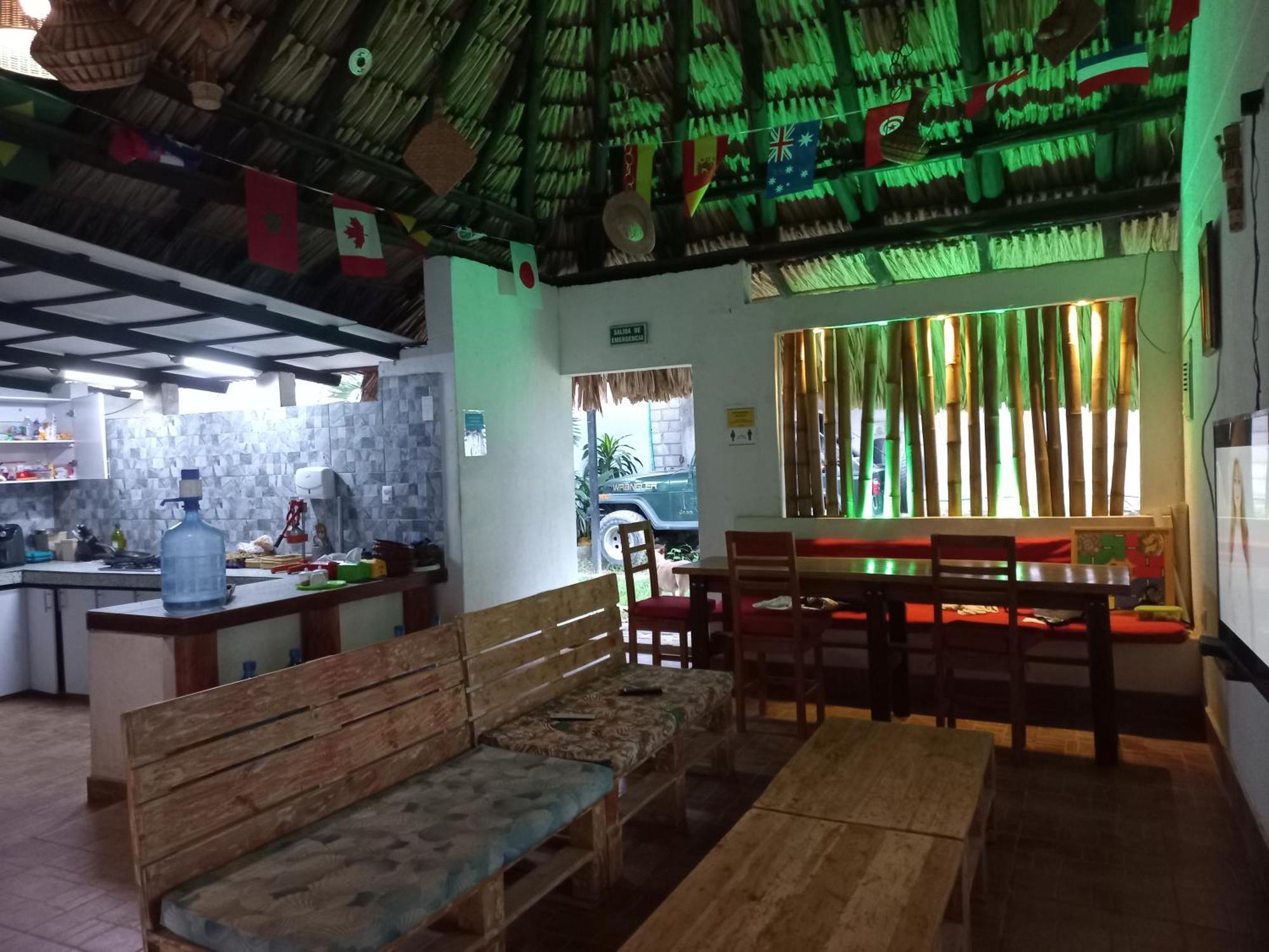 El Leon Feliz Palomino Hotel Ngoại thất bức ảnh