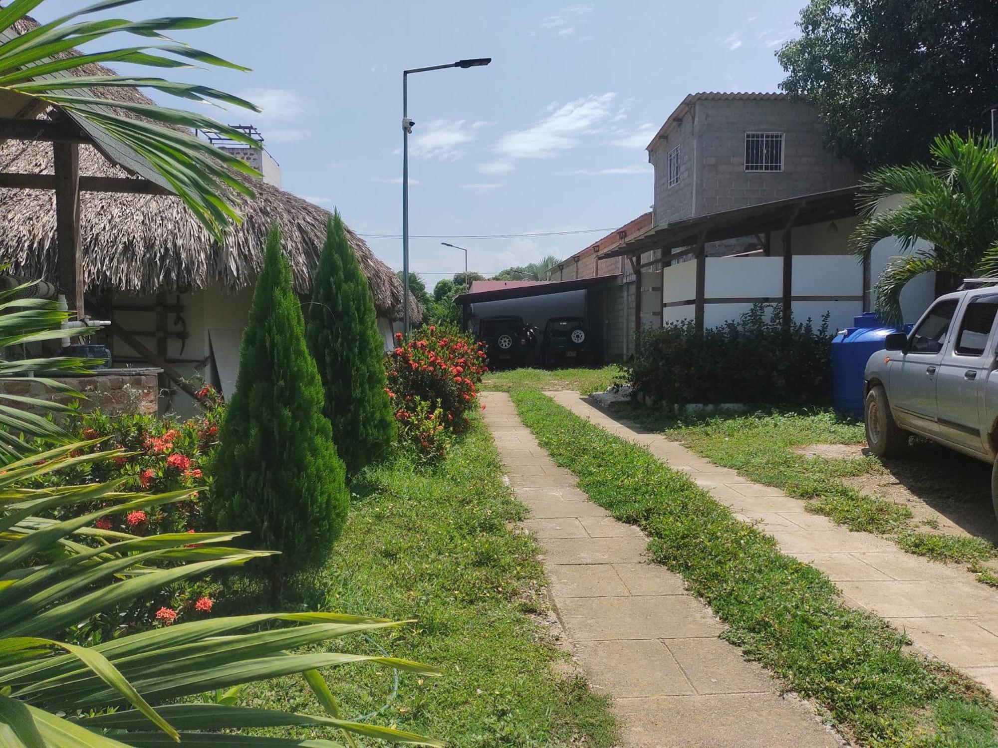 El Leon Feliz Palomino Hotel Ngoại thất bức ảnh
