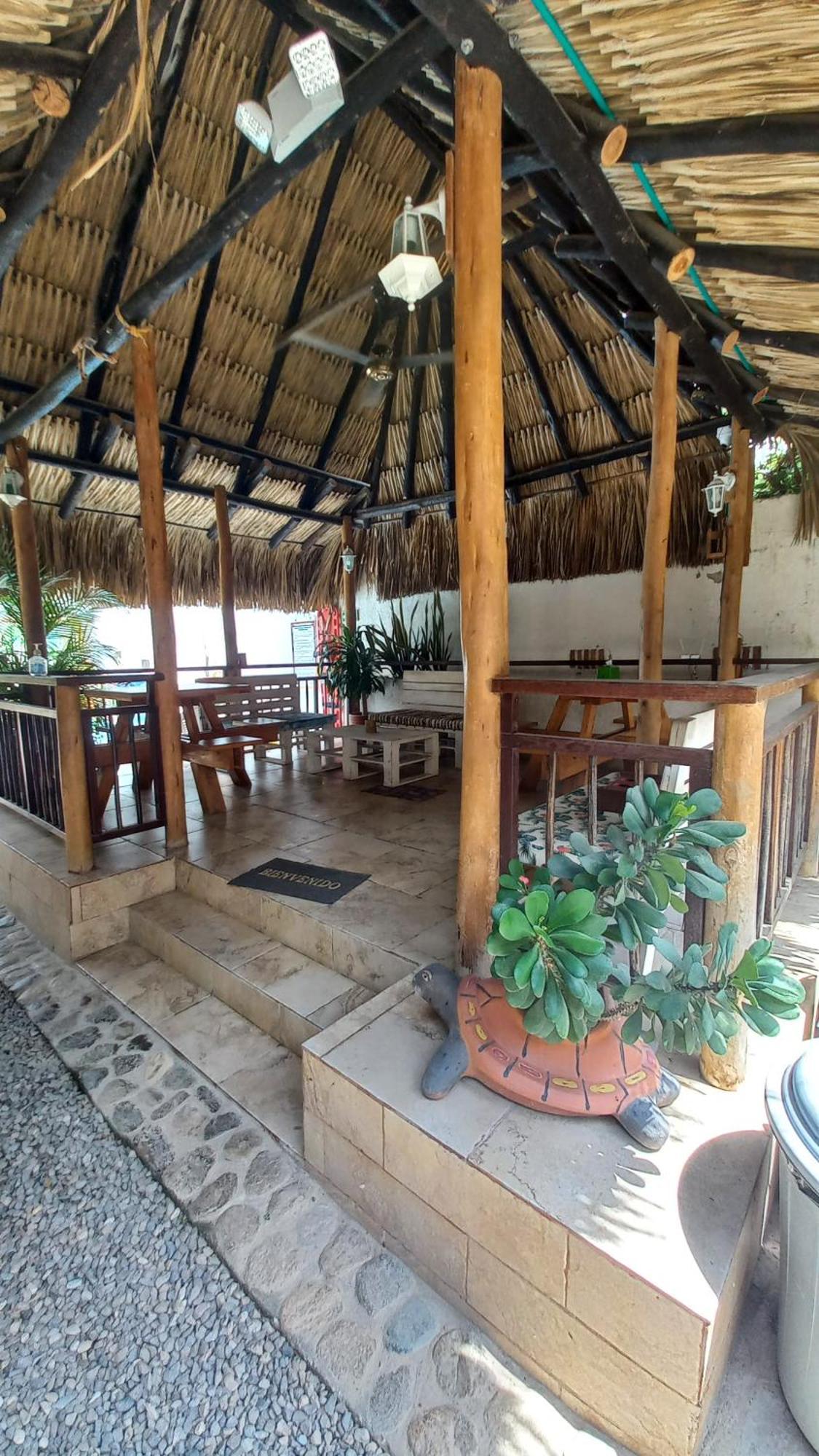 El Leon Feliz Palomino Hotel Ngoại thất bức ảnh